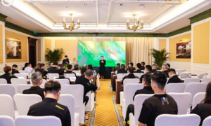 格悟服装品牌咨询创始人黄从宝出席行业庆典，共襄时尚新篇章