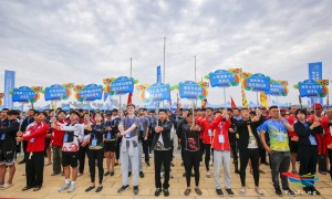 “蚌埠农商银行杯”2024中国-蚌埠大禹龙湖国际龙舟赛成功举办